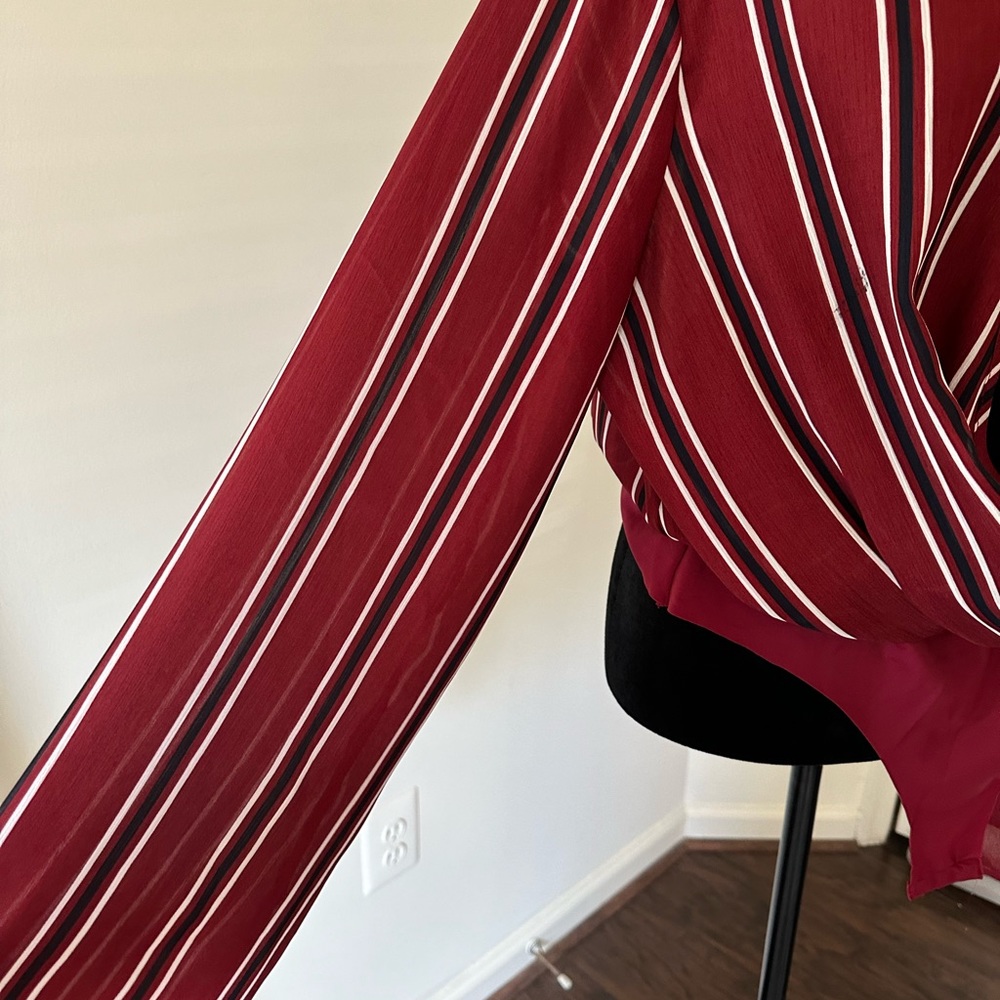 Maroon blouse - Picture 2 of 3